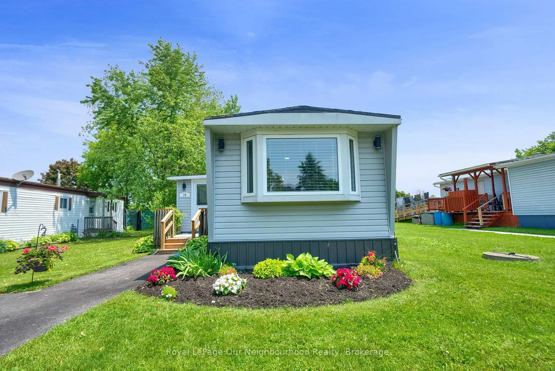 Photo 2 of 29 Hillview Drive, Hamilton Township, Rural Hamilton — HOMEH