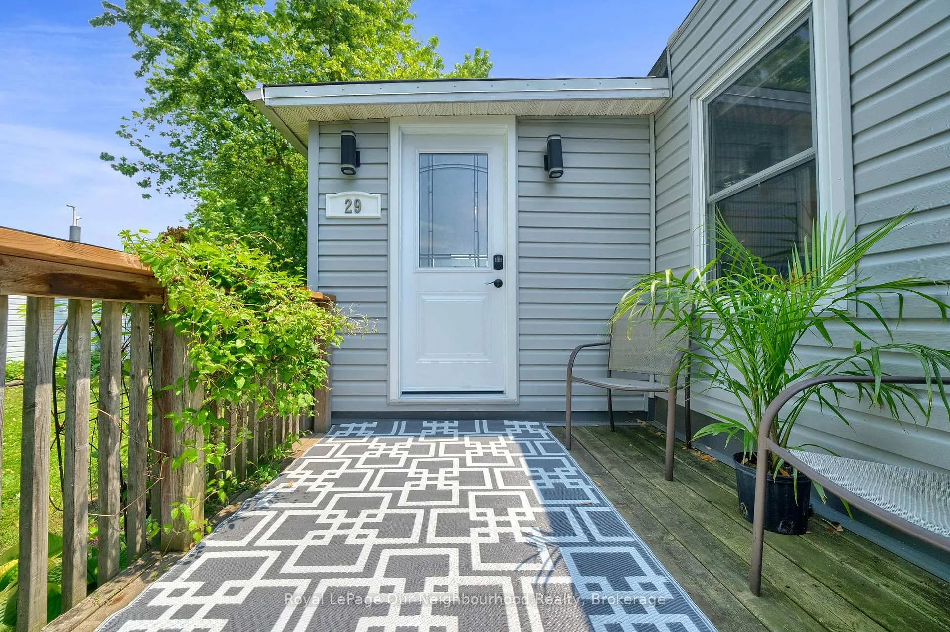 Photo 3 of 29 Hillview Drive, Hamilton Township, Rural Hamilton — HOMEH