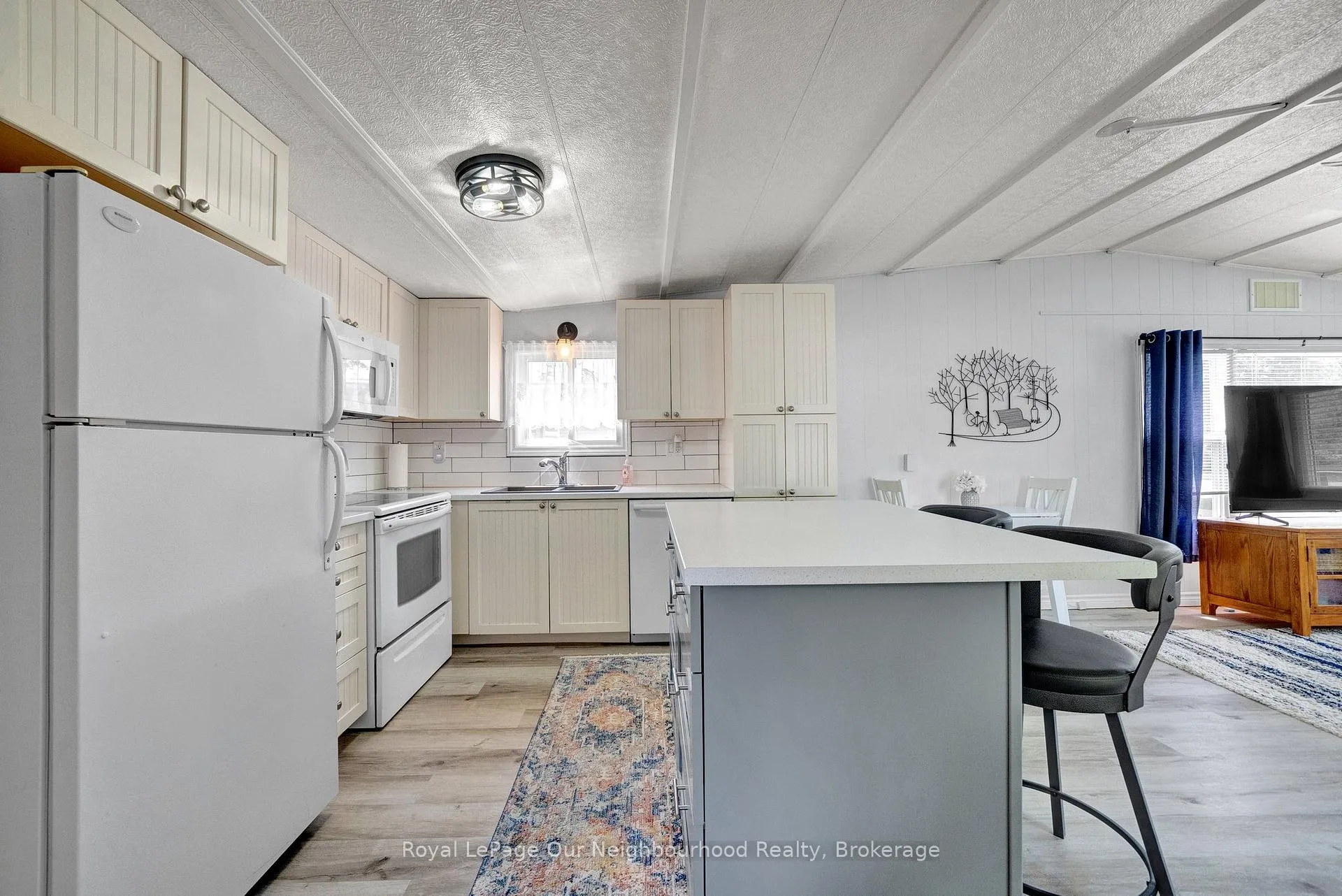 Photo 10 of 29 Hillview Drive, Hamilton Township, Rural Hamilton — HOMEH