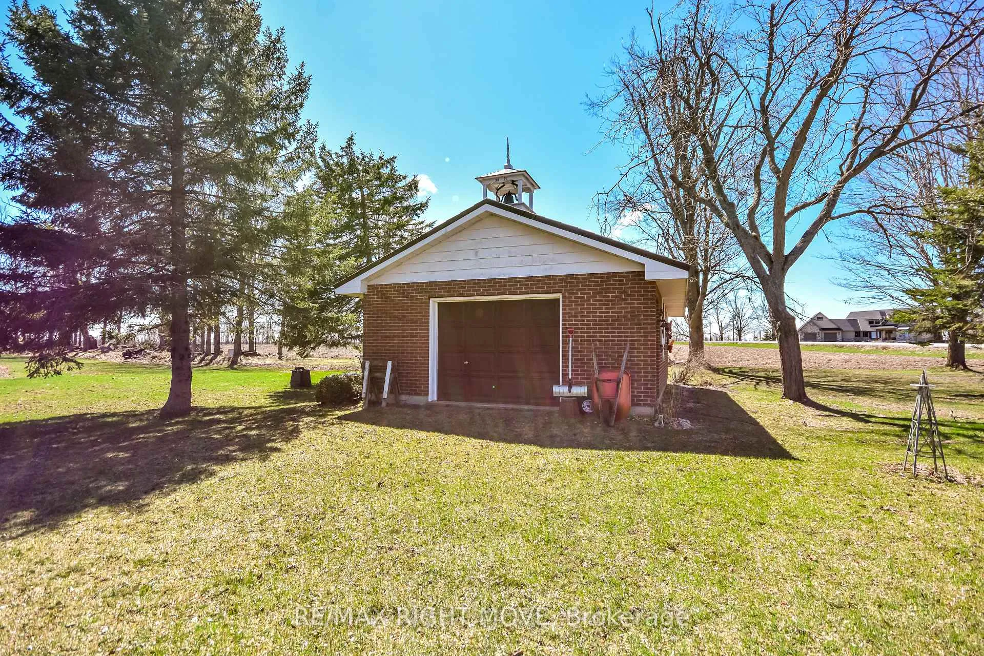 Photo 41 of 978 15/16 Side Road E, Oro-Medonte, Rural Oro-Medonte — HOMEH