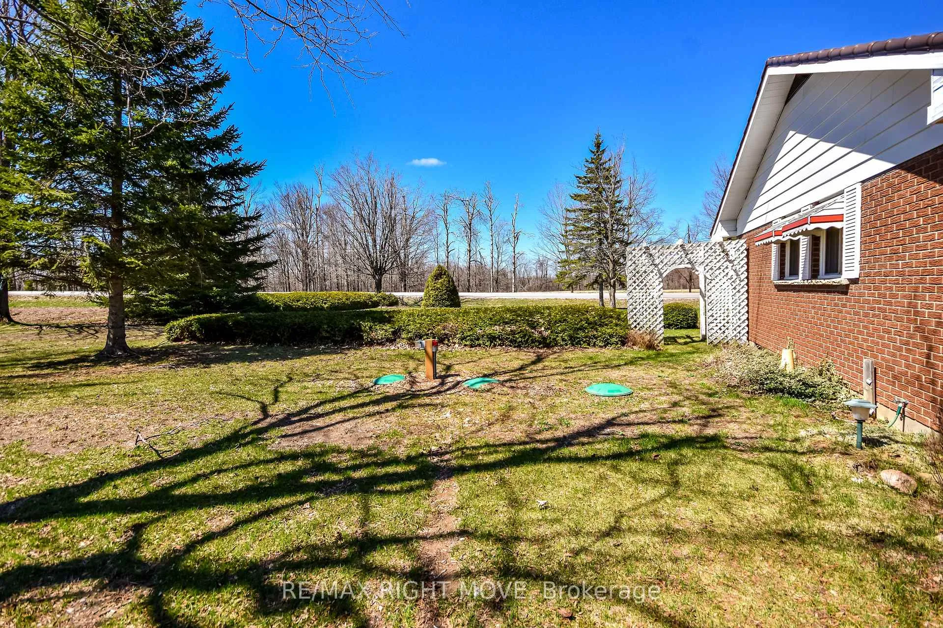 Photo 44 of 978 15/16 Side Road E, Oro-Medonte, Rural Oro-Medonte — HOMEH