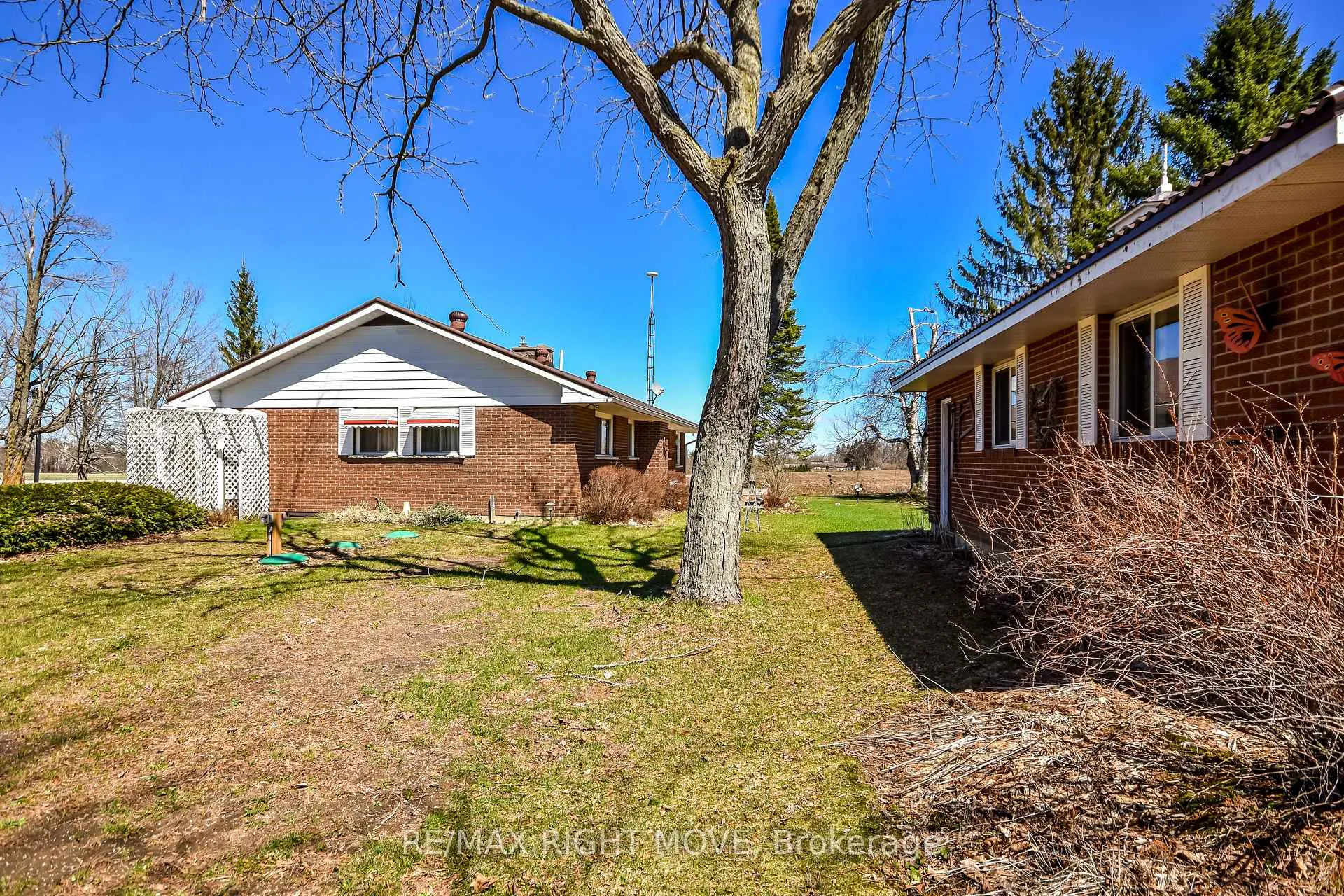 Photo 47 of 978 15/16 Side Road E, Oro-Medonte, Rural Oro-Medonte — HOMEH