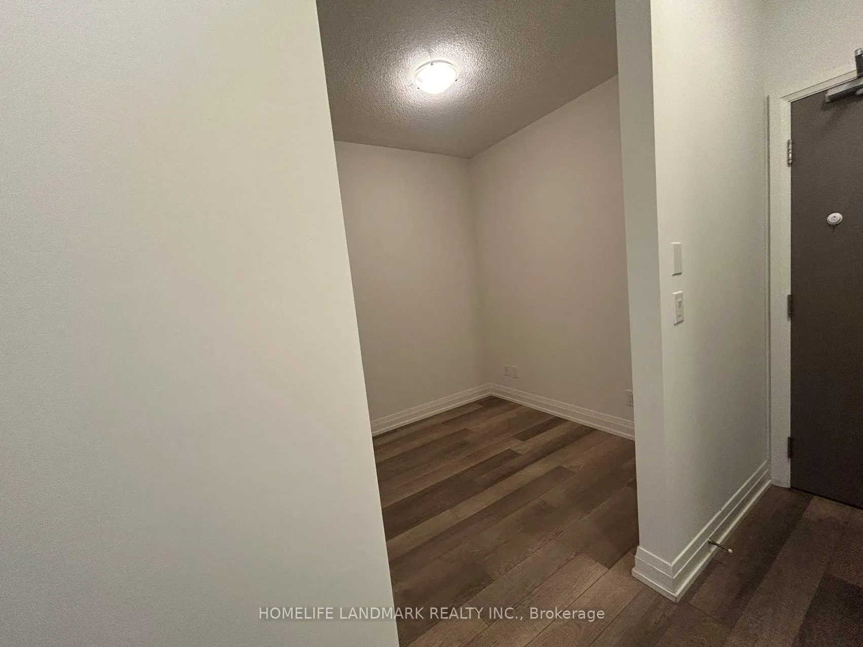Photo 3 of Unit 525, 7165 Yonge Street, Markham, Grandview — HOMEH