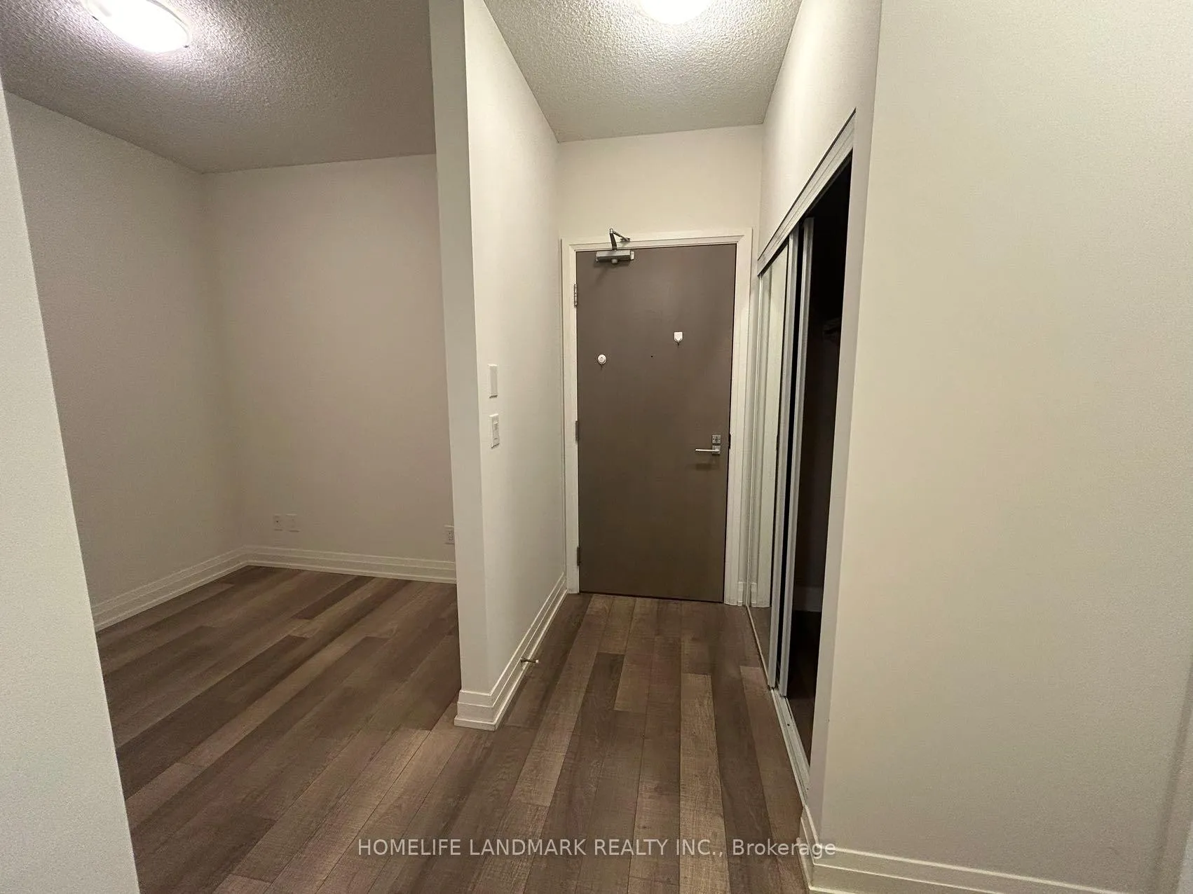 Photo 6 of Unit 525, 7165 Yonge Street, Markham, Grandview — HOMEH