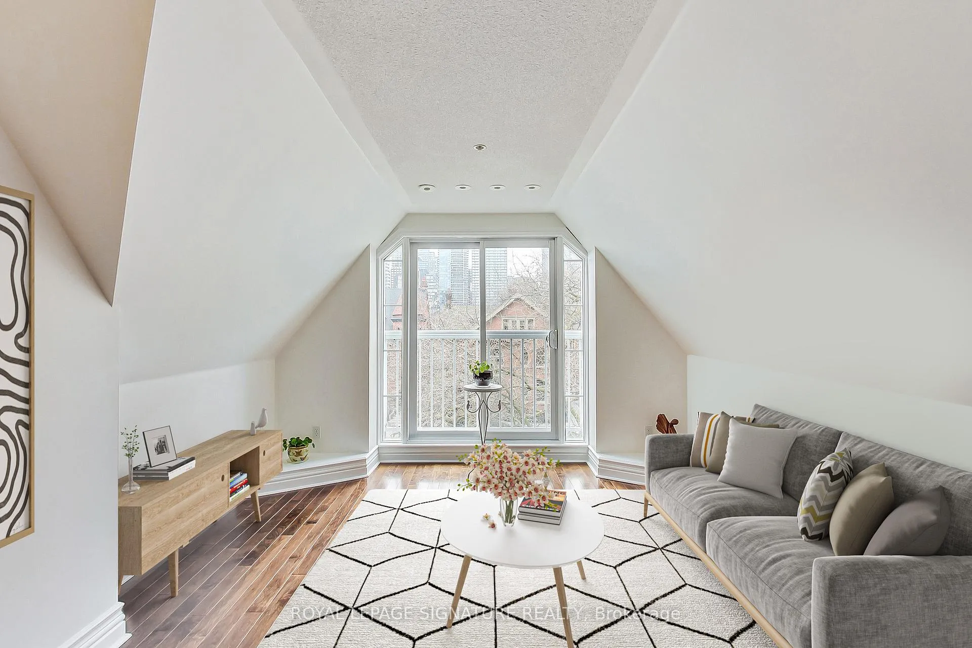 Photo 4 of Unit M11, 539 Jarvis Street, Toronto, North St. James Town — HOMEH