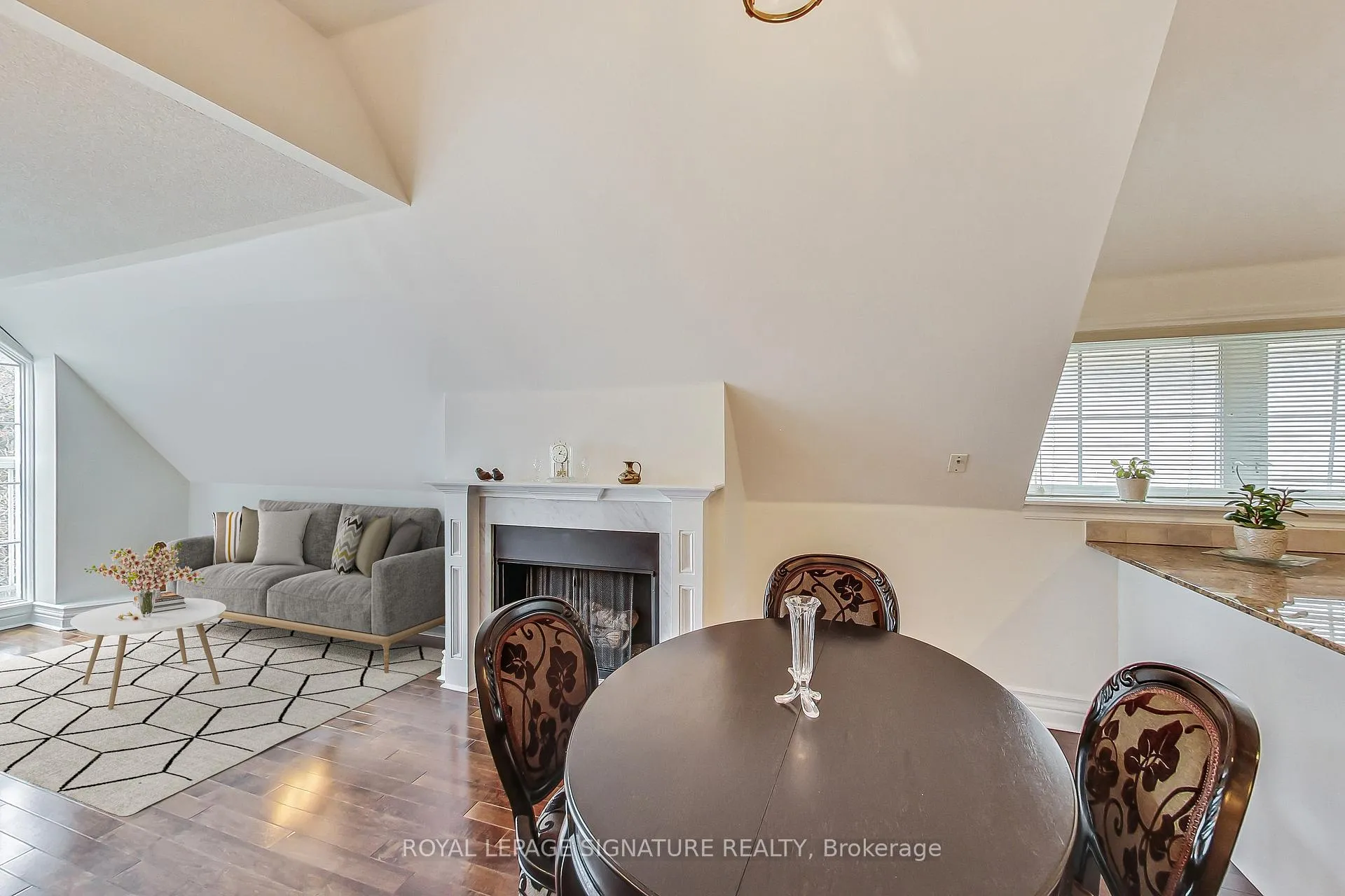 Photo 5 of Unit M11, 539 Jarvis Street, Toronto, North St. James Town — HOMEH