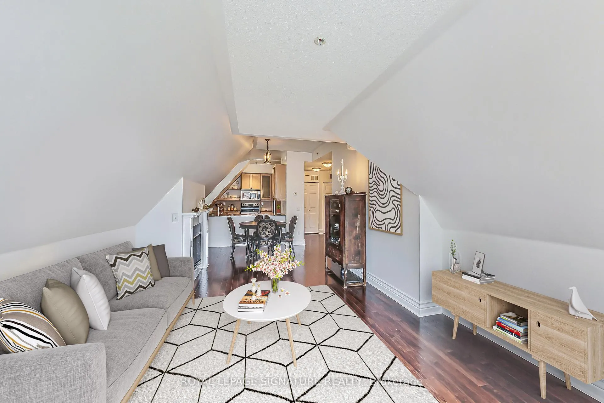Photo 6 of Unit M11, 539 Jarvis Street, Toronto, North St. James Town — HOMEH