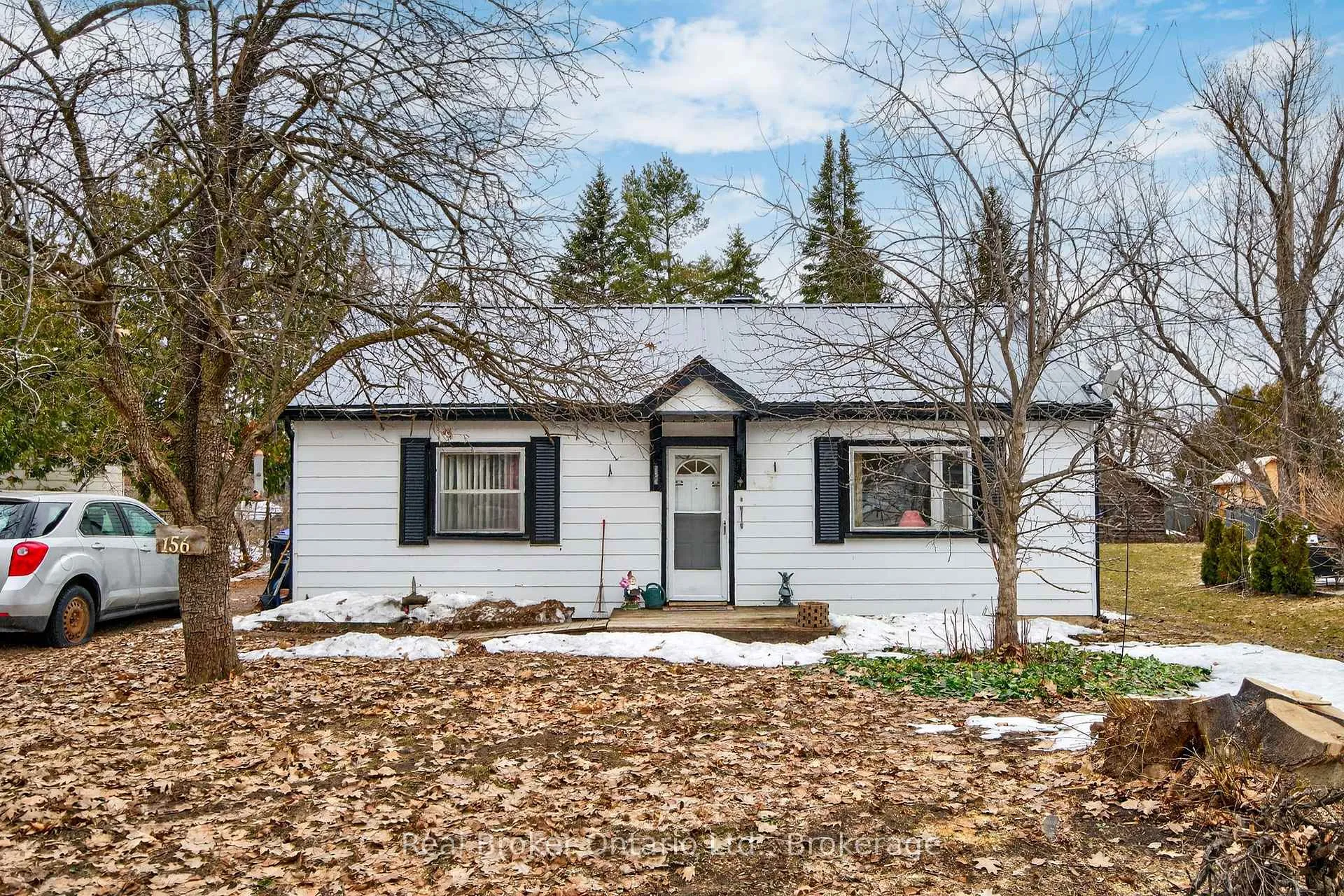 Photo 2 of 156 Silver Birch Crescent, Tay, Port McNicoll — HOMEH