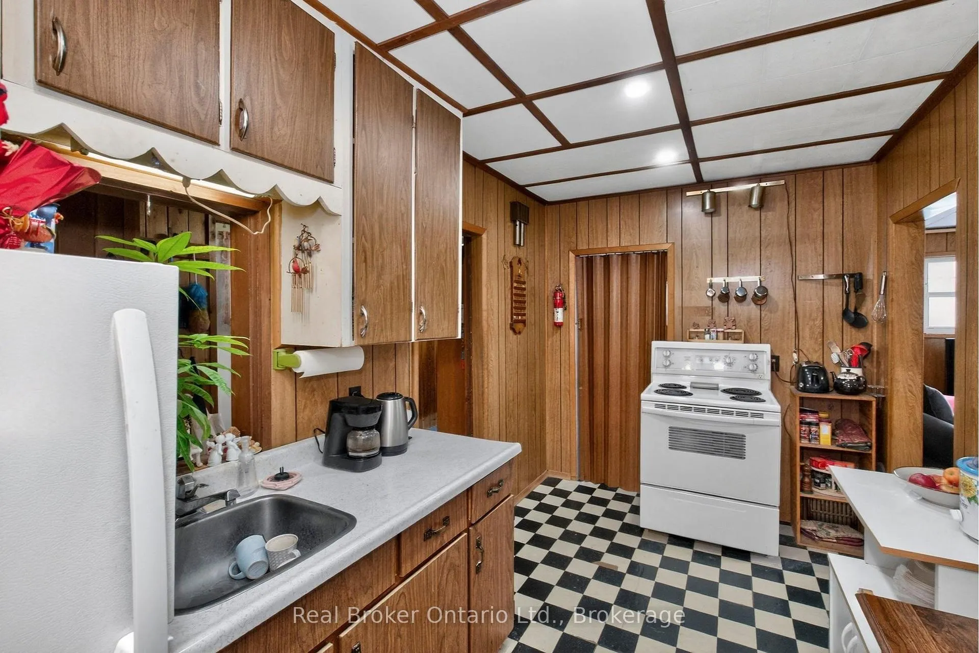 Photo 7 of 156 Silver Birch Crescent, Tay, Port McNicoll — HOMEH
