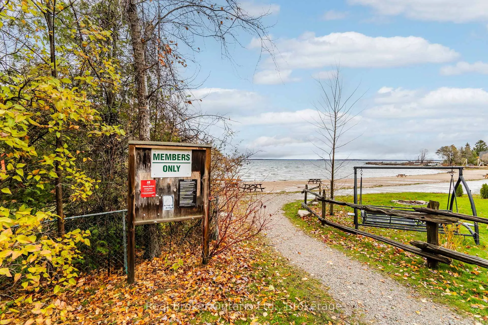 Photo 25 of 156 Silver Birch Crescent, Tay, Port McNicoll — HOMEH