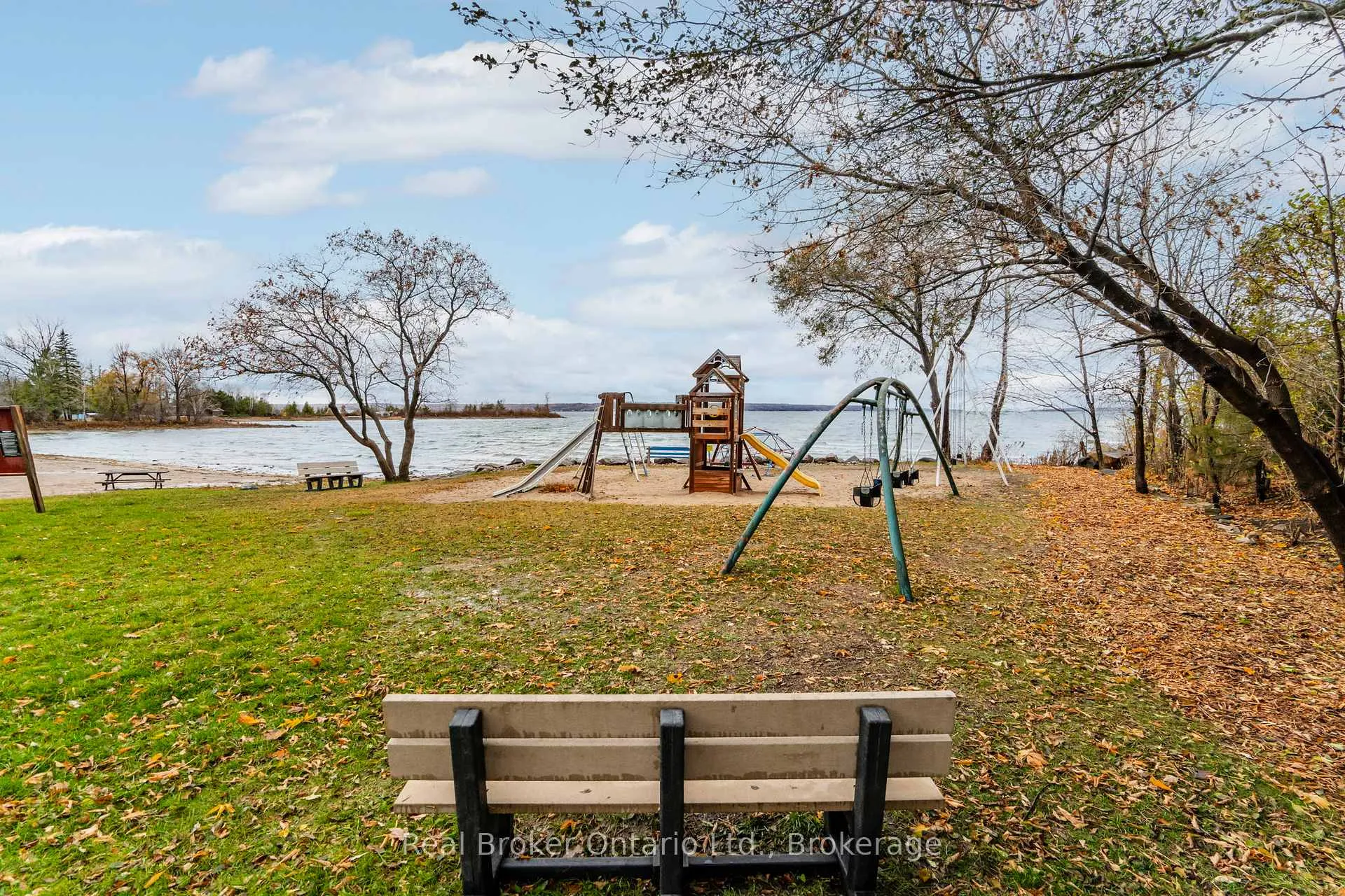 Photo 26 of 156 Silver Birch Crescent, Tay, Port McNicoll — HOMEH