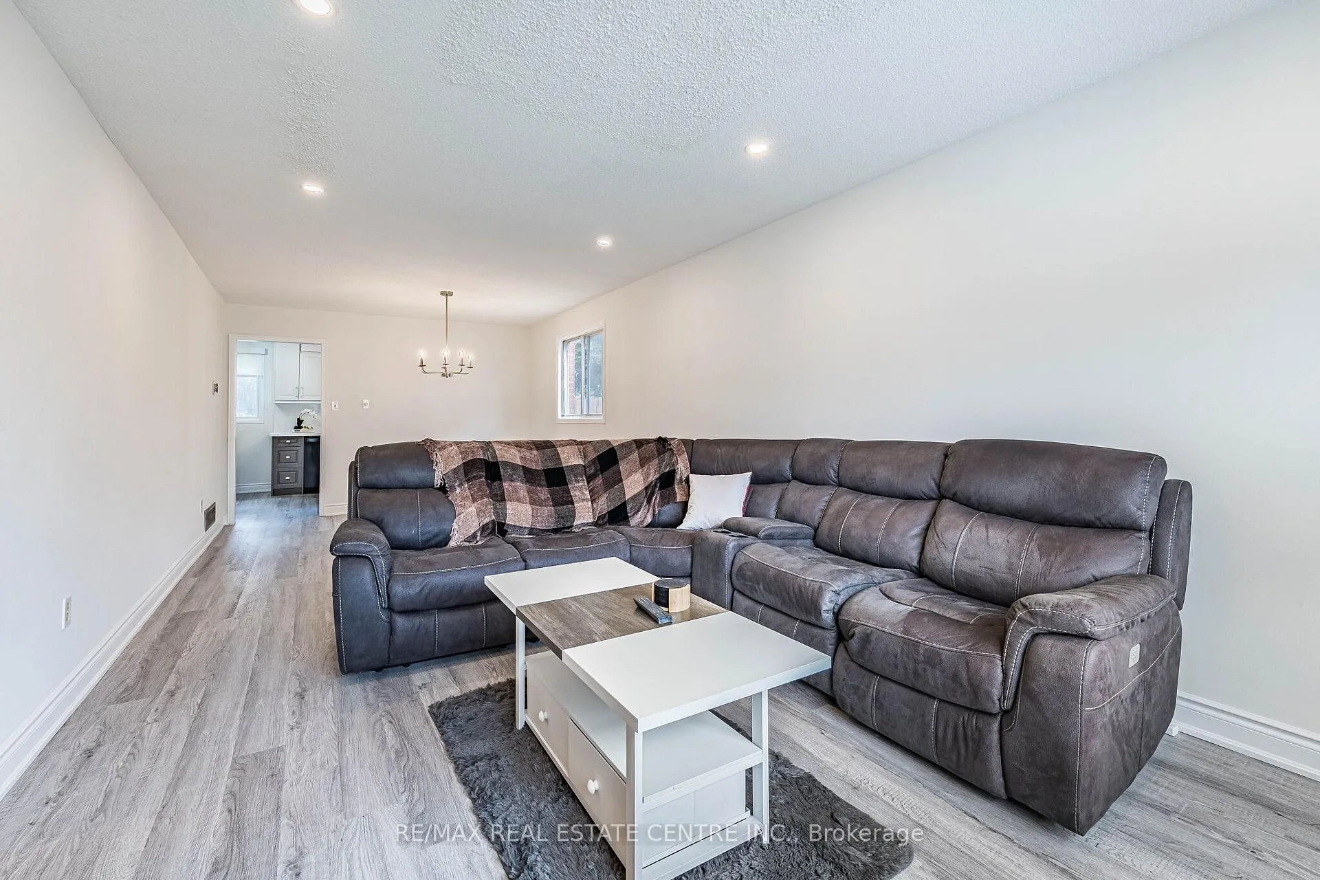 Photo 4 of 11 Kirkland Road, Brampton, Madoc — HOMEH