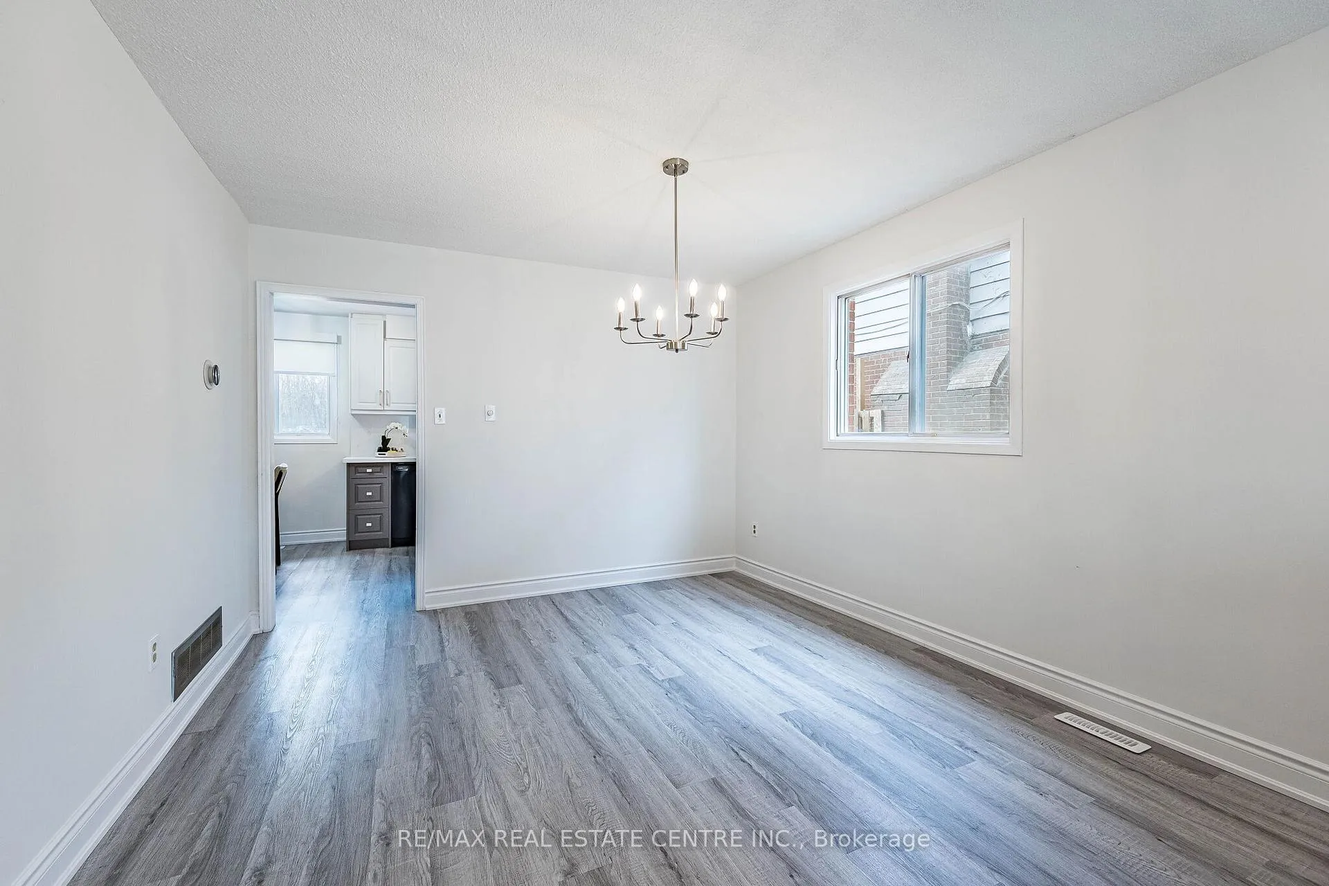 Photo 6 of 11 Kirkland Road, Brampton, Madoc — HOMEH
