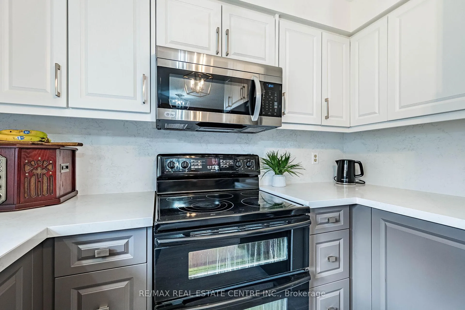 Photo 13 of 11 Kirkland Road, Brampton, Madoc — HOMEH