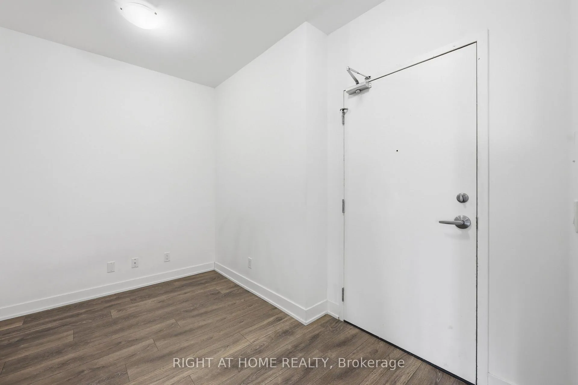 Front of Unit 2407, 297 Oak Walk Drive