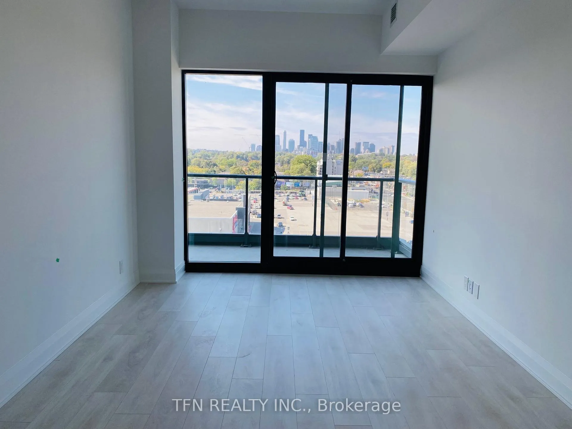 Photo 5 of Unit 802, 33 Frederick Todd Way N, Toronto, Thorncliffe Park — HOMEH