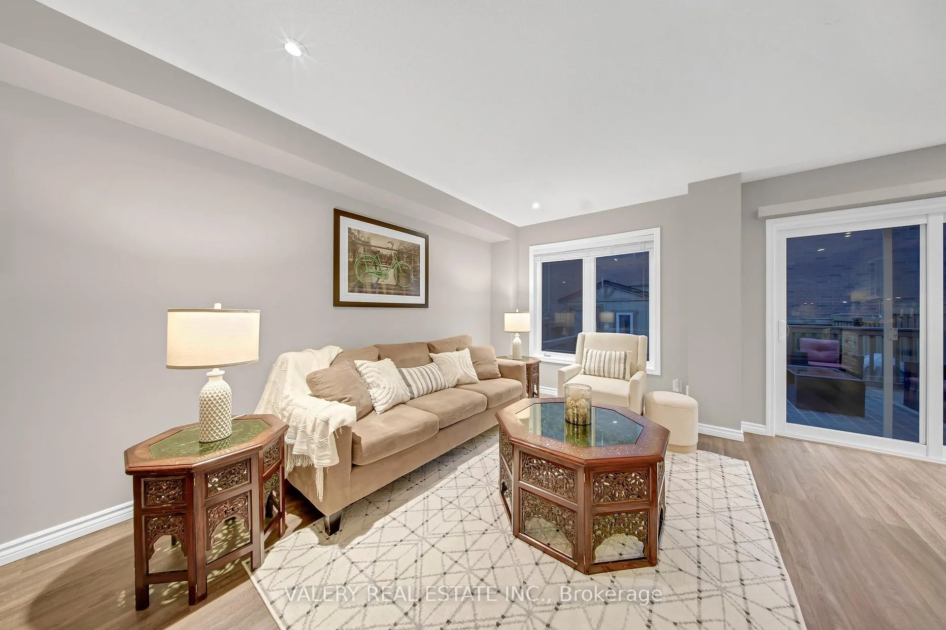 Photo 7 of 2442 Equestrian Crescent, Oshawa, Windfields — HOMEH