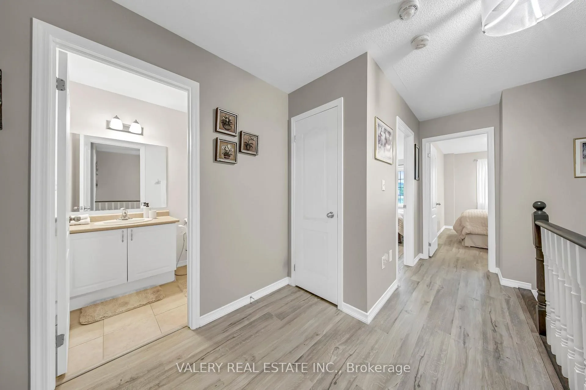 Photo 15 of 2442 Equestrian Crescent, Oshawa, Windfields — HOMEH