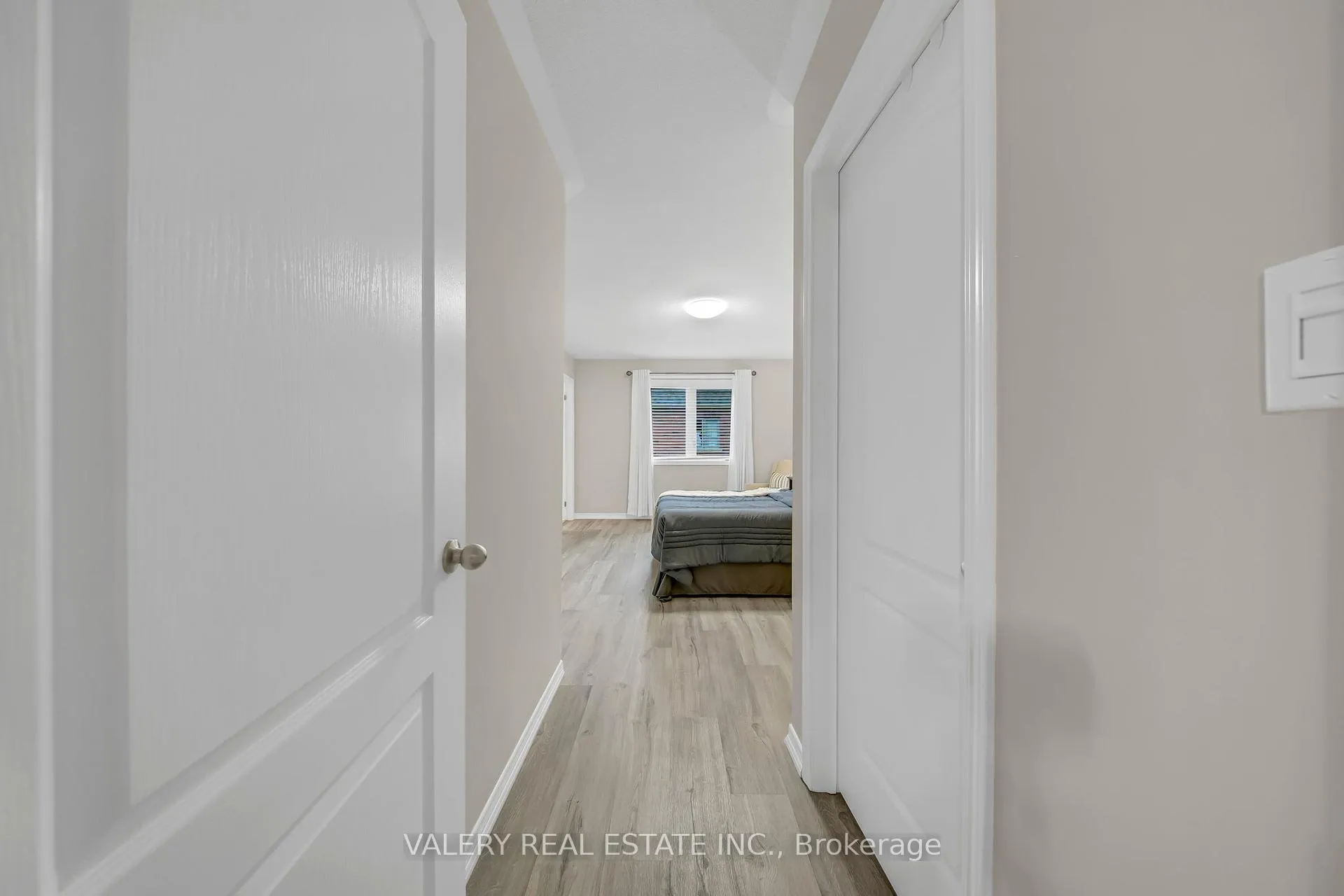 Photo 23 of 2442 Equestrian Crescent, Oshawa, Windfields — HOMEH