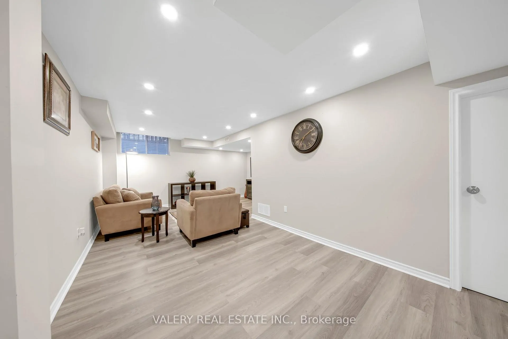 Photo 27 of 2442 Equestrian Crescent, Oshawa, Windfields — HOMEH