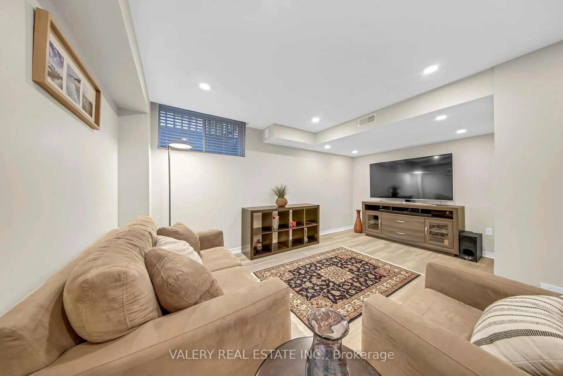 Photo 28 of 2442 Equestrian Crescent, Oshawa, Windfields — HOMEH