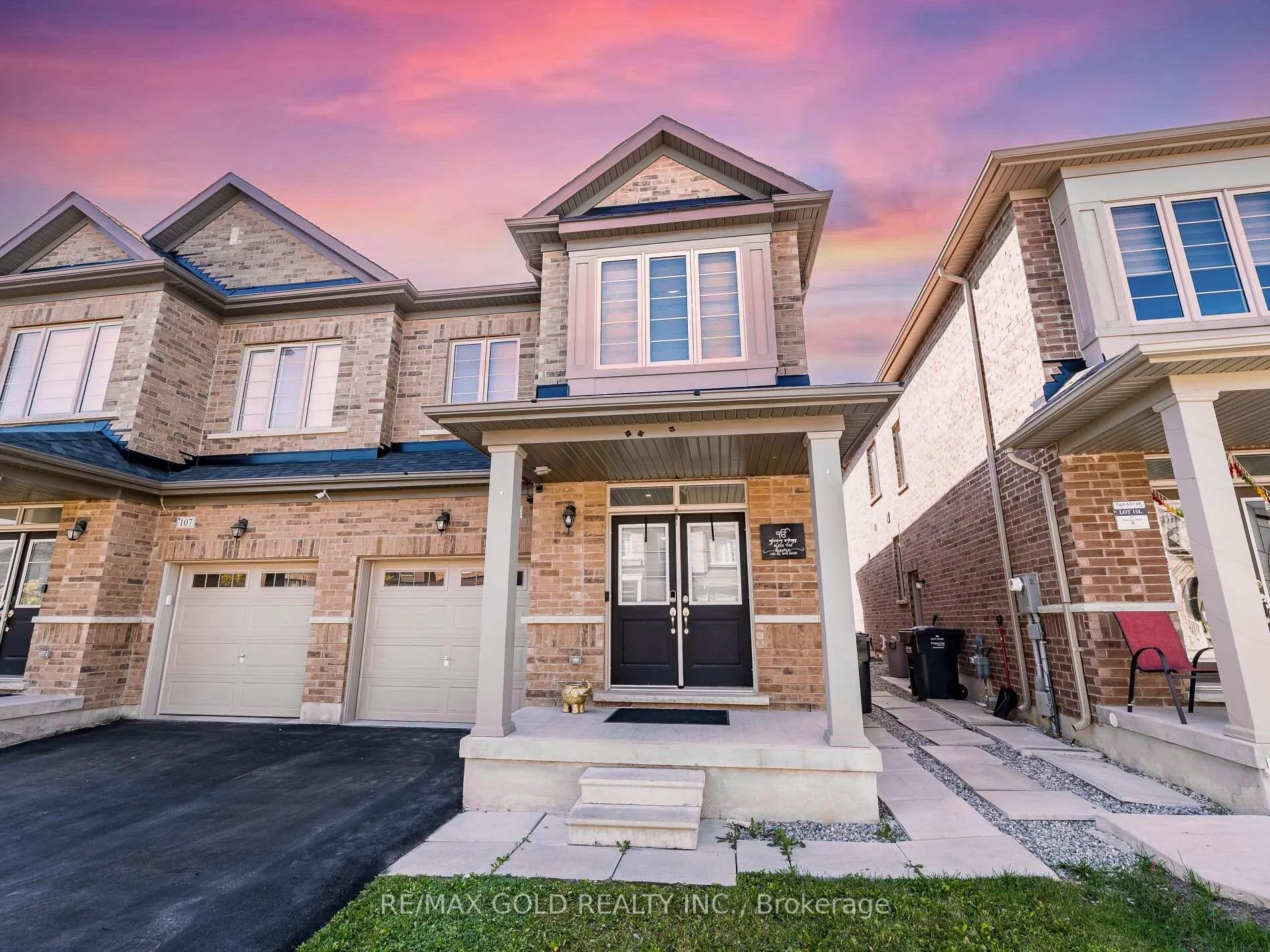 Photo 2 of 105 Boathouse Road, Brampton, Northwest Brampton — HOMEH