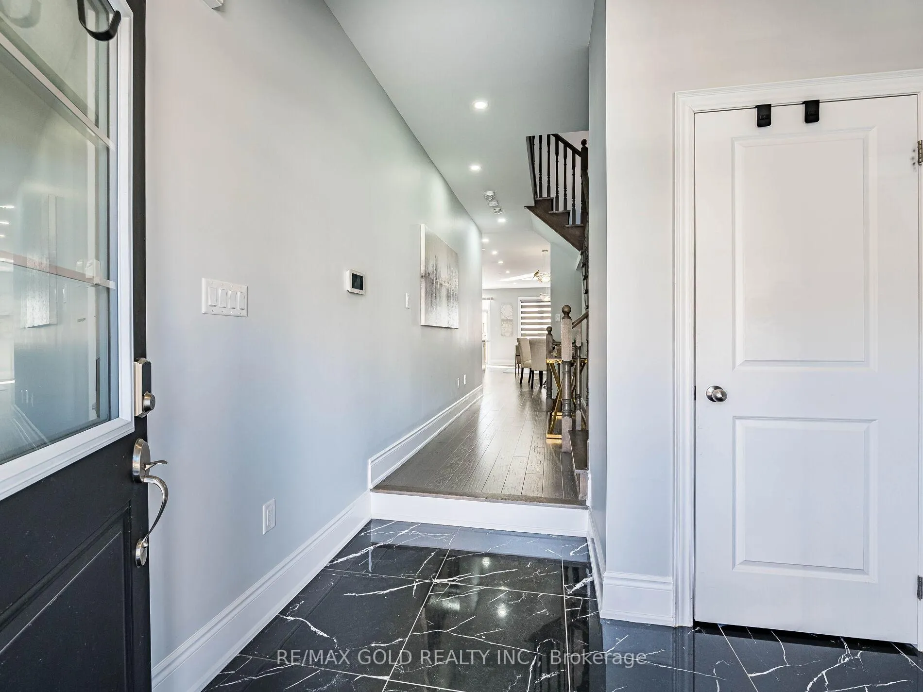 Photo 4 of 105 Boathouse Road, Brampton, Northwest Brampton — HOMEH