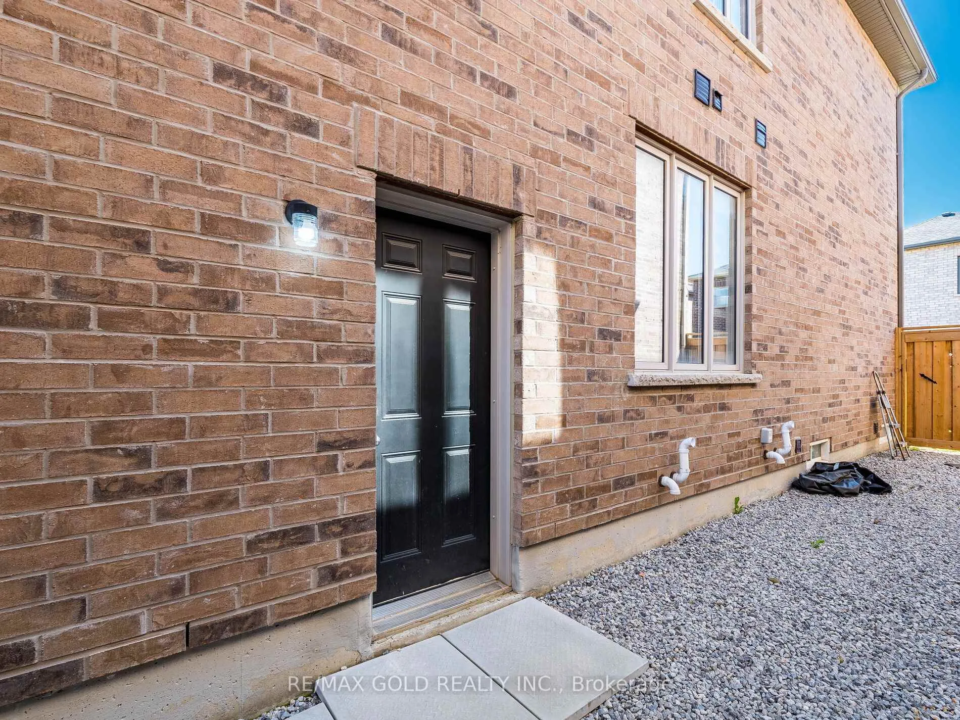 Photo 32 of 105 Boathouse Road, Brampton, Northwest Brampton — HOMEH