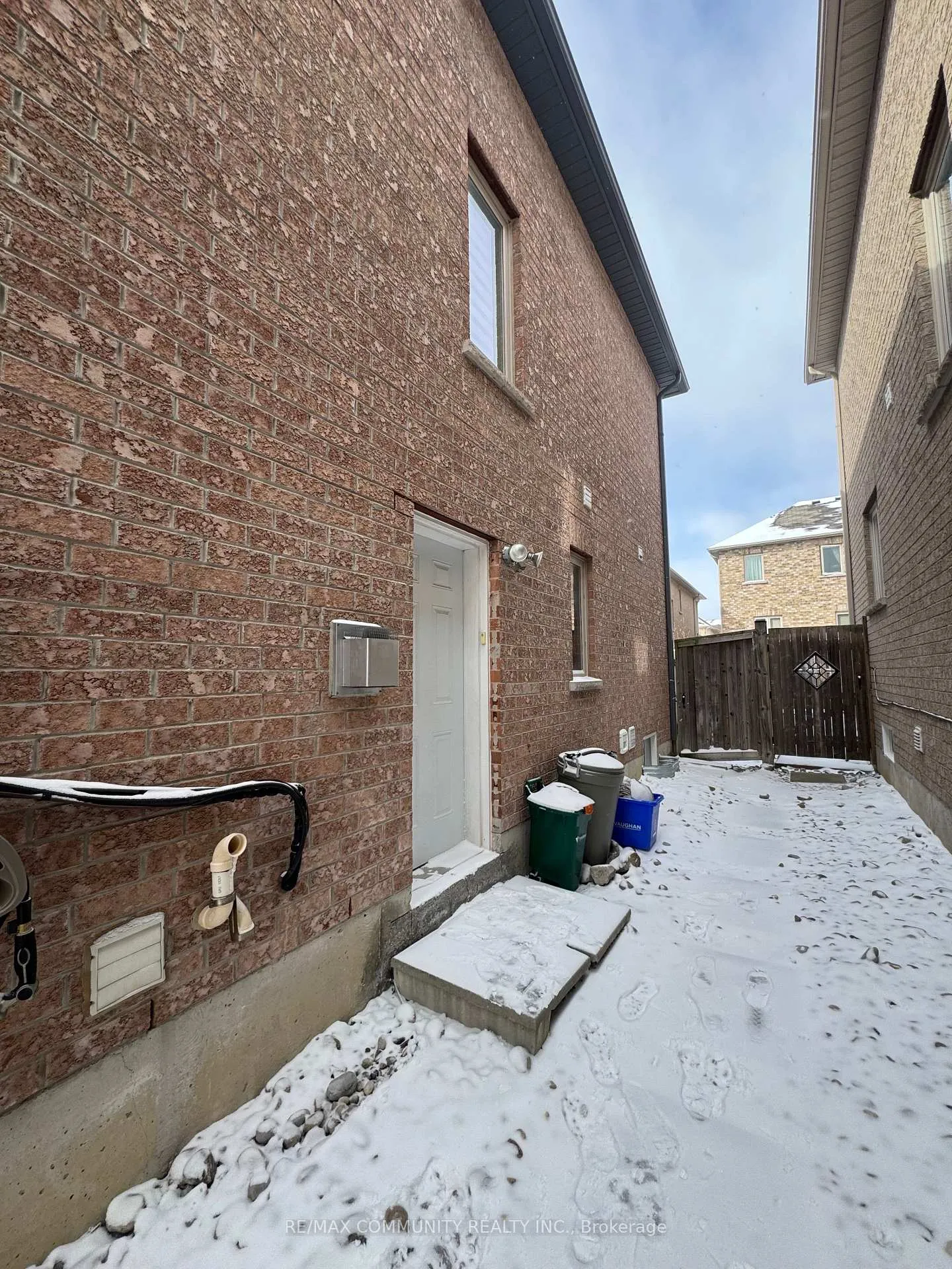 Photo 2 of Unit Basement, 30 Terme Avenue, Vaughan, Vellore Village — HOMEH