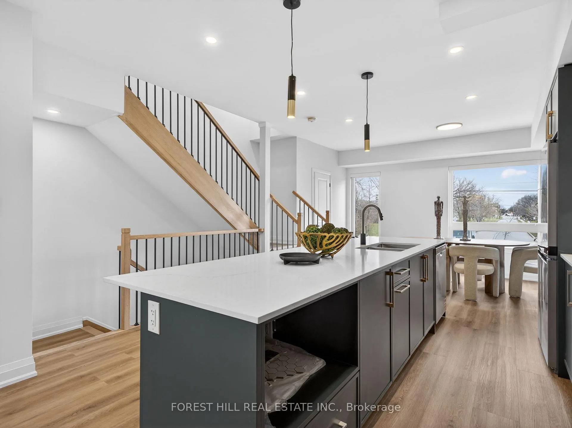 Photo 17 of Unit B, 5 Hopperton Drive, North York, St. Andrew-Windfields — HOMEH