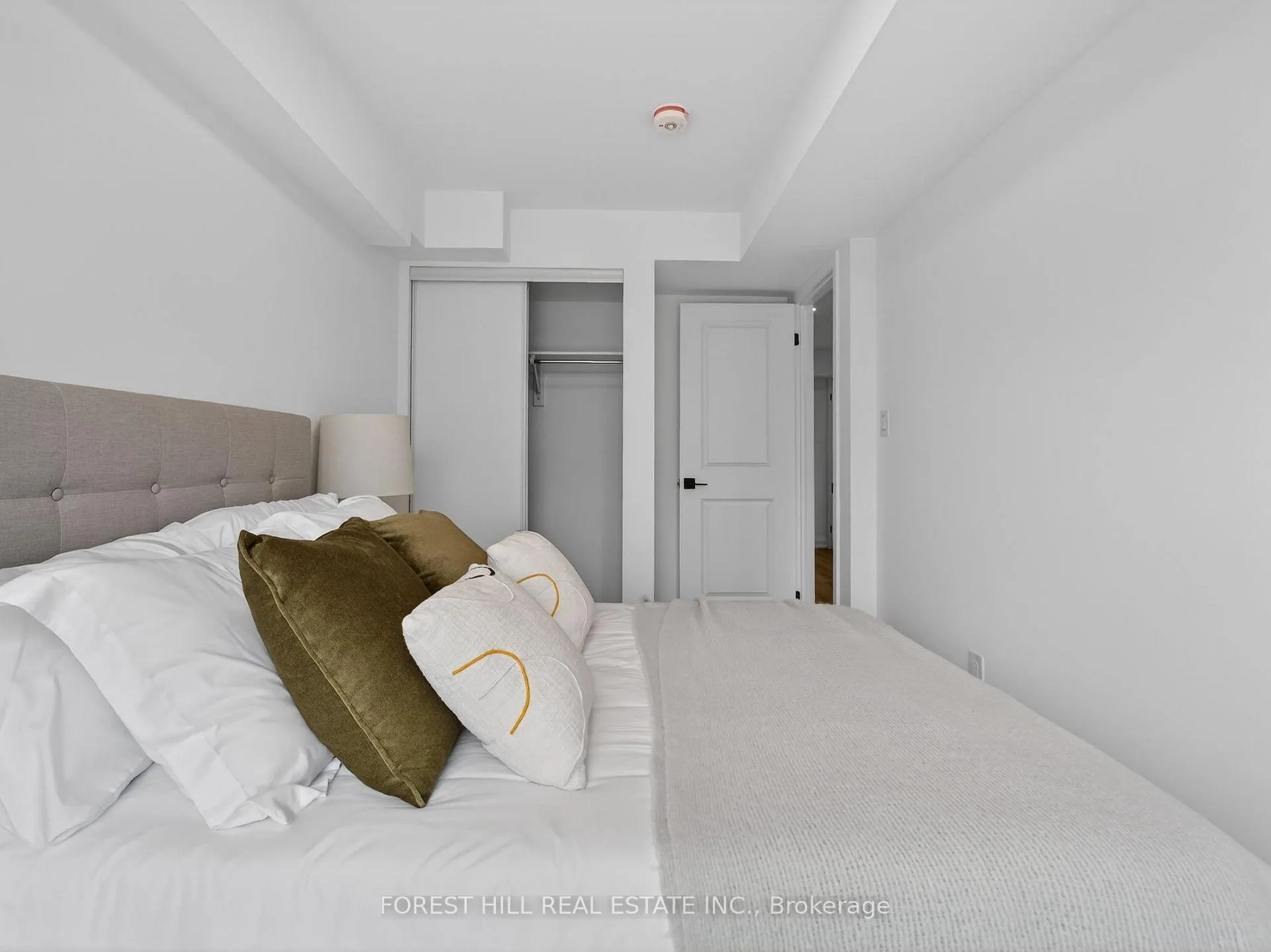 Photo 30 of Unit B, 5 Hopperton Drive, North York, St. Andrew-Windfields — HOMEH