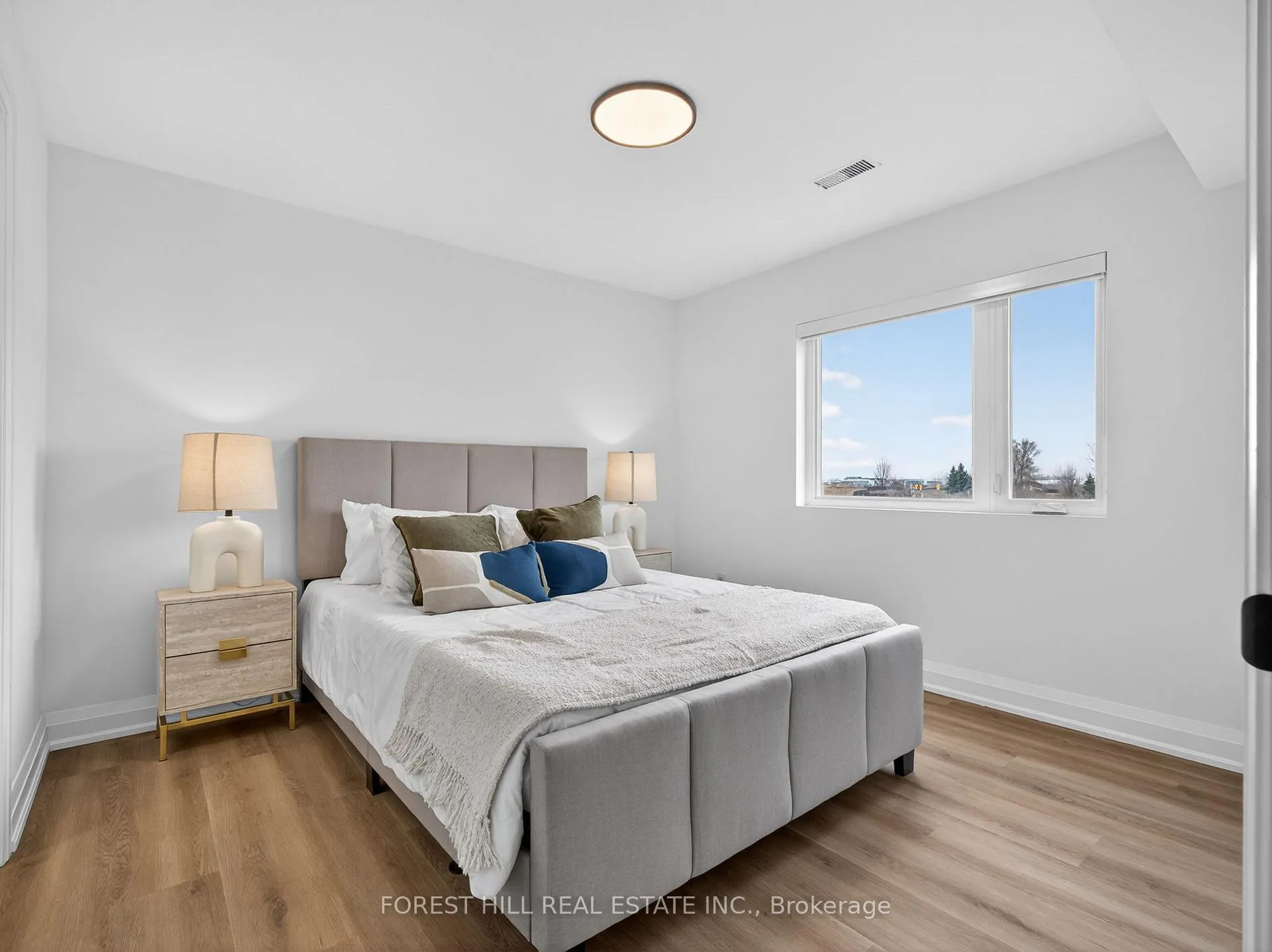 Photo 33 of Unit B, 5 Hopperton Drive, North York, St. Andrew-Windfields — HOMEH