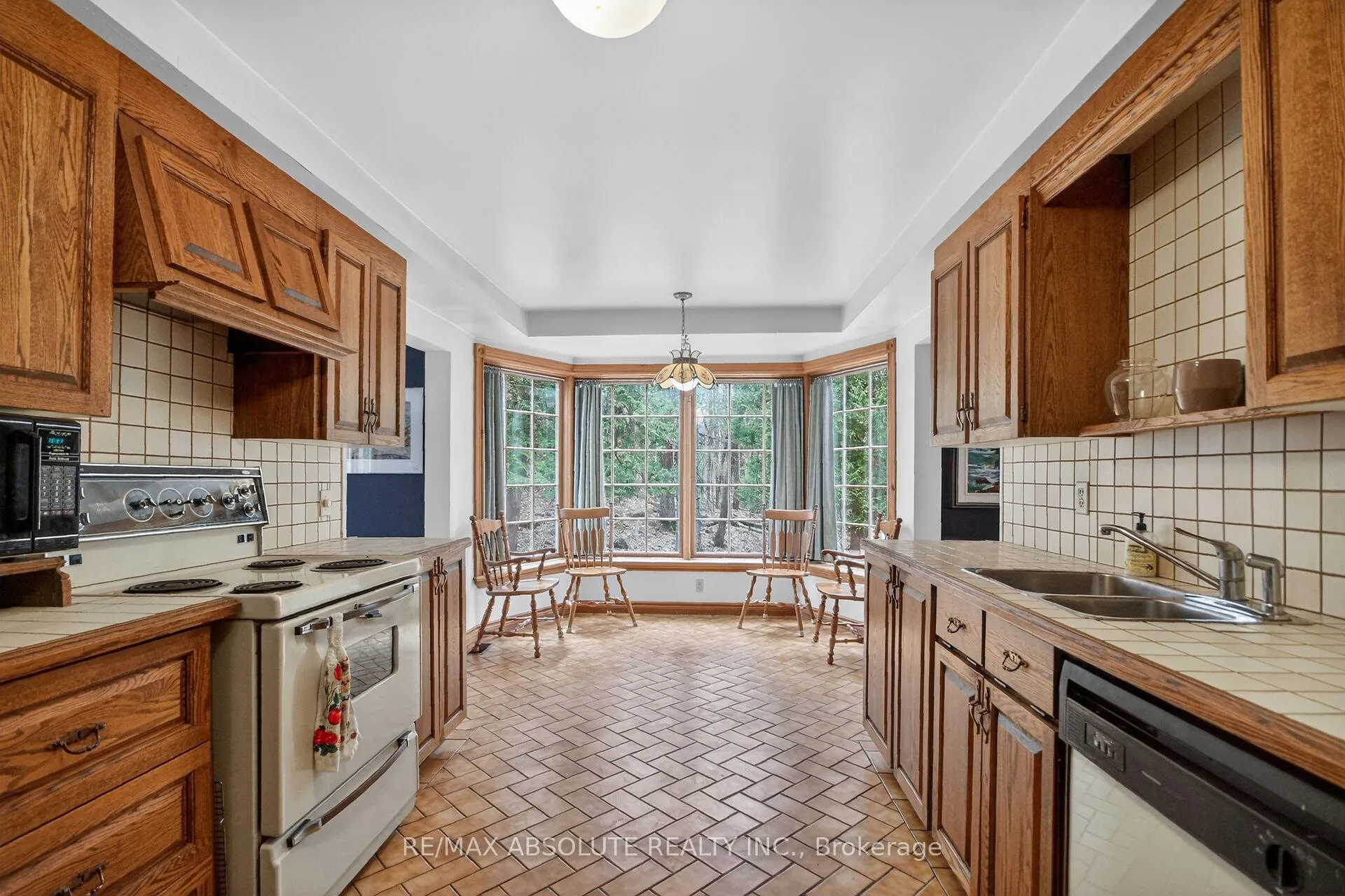 Photo 8 of 3569 Torwood Drive, Ottawa, Dunrobin Shores — HOMEH