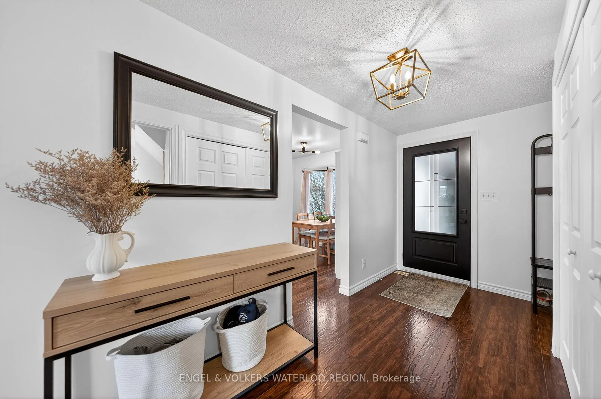 Photo 7 of 25 Oak Avenue, Waterloo — HOMEH
