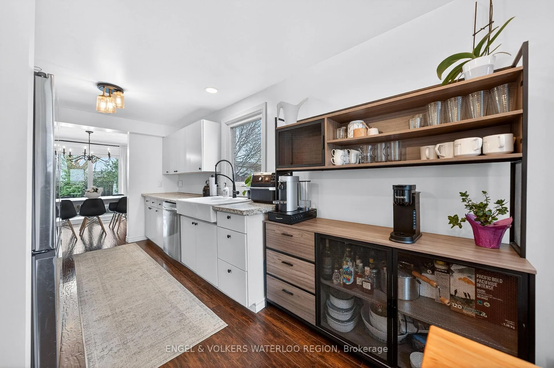 Photo 12 of 25 Oak Avenue, Waterloo — HOMEH