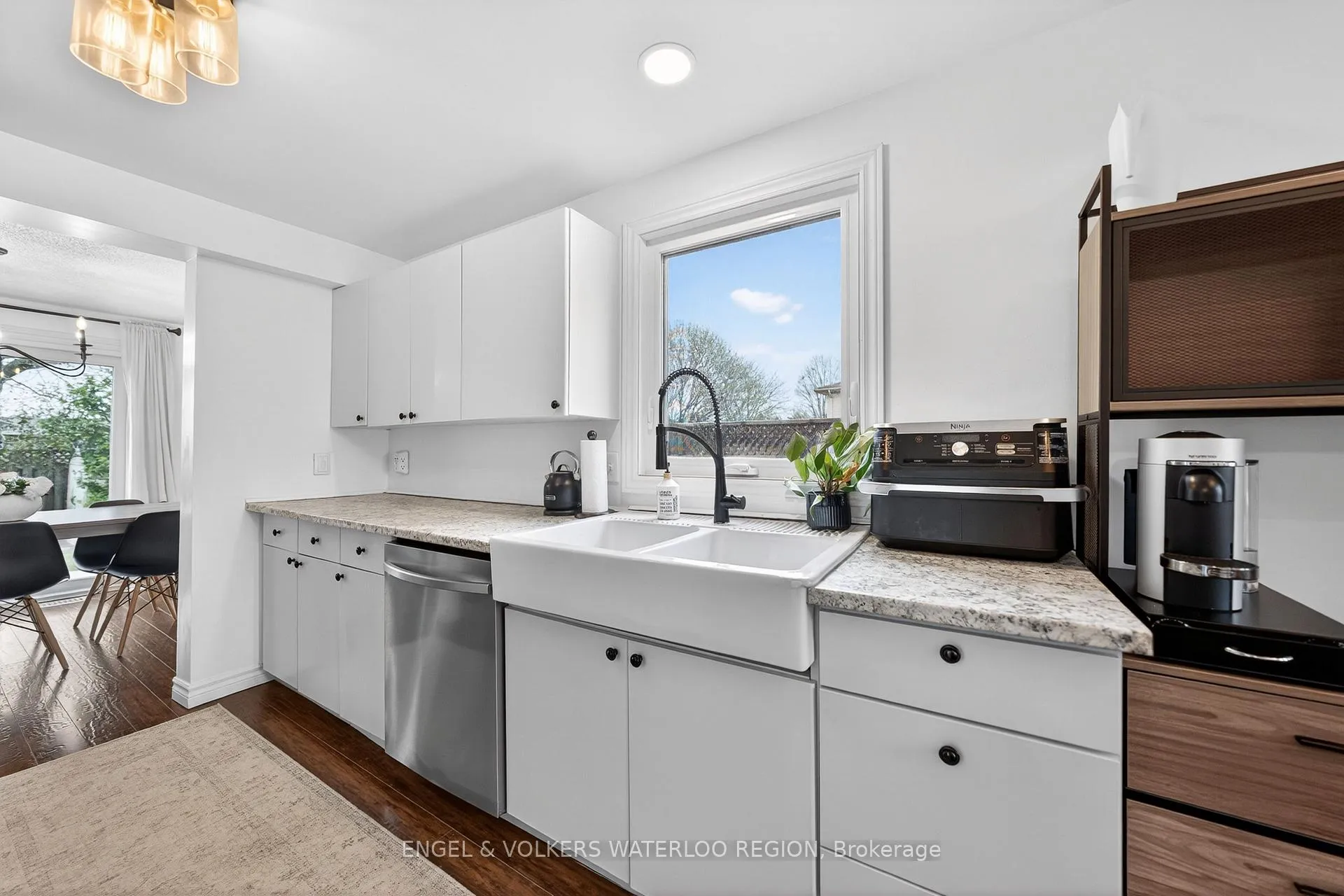 Photo 14 of 25 Oak Avenue, Waterloo — HOMEH