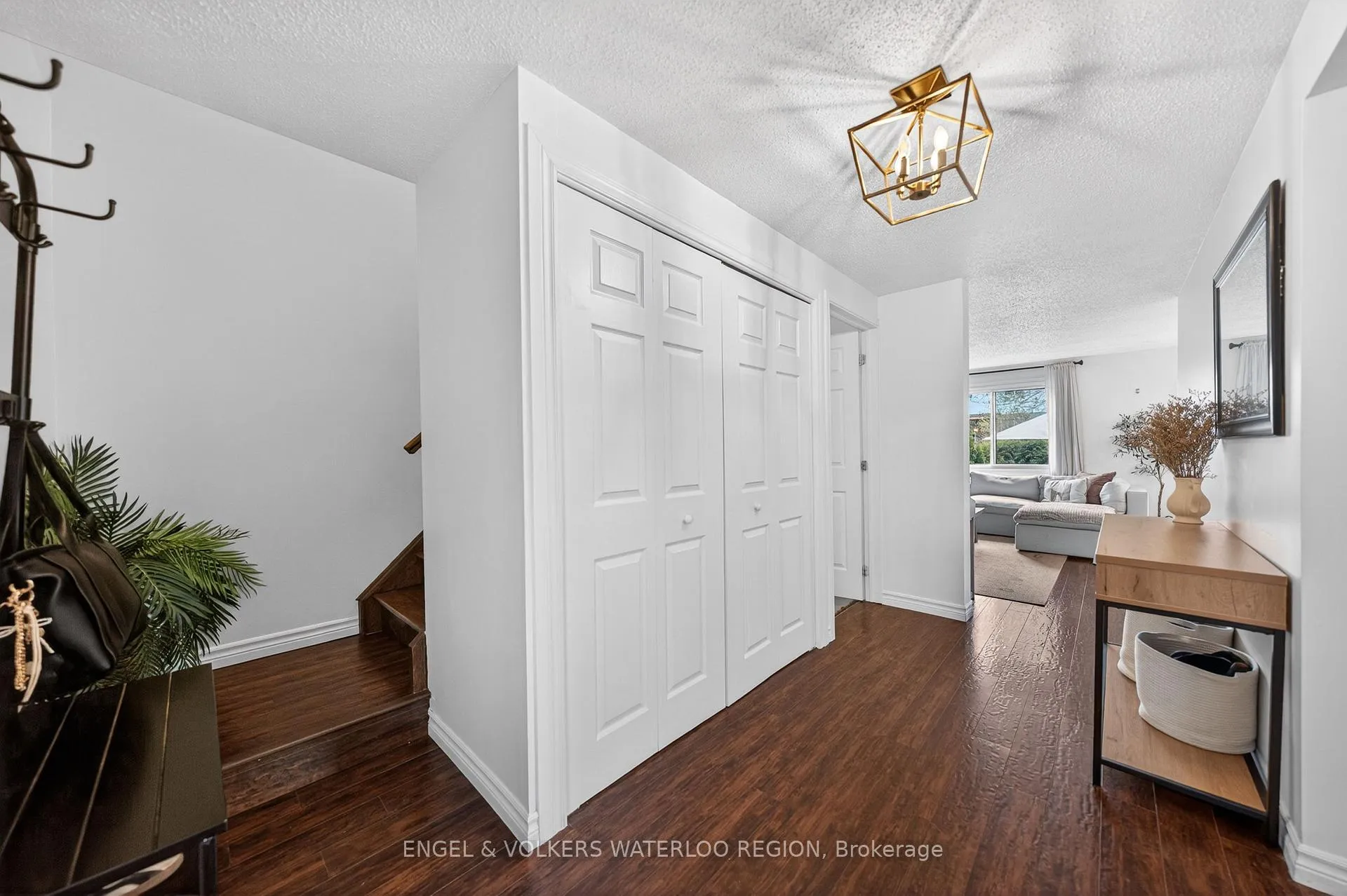 Photo 26 of 25 Oak Avenue, Waterloo — HOMEH