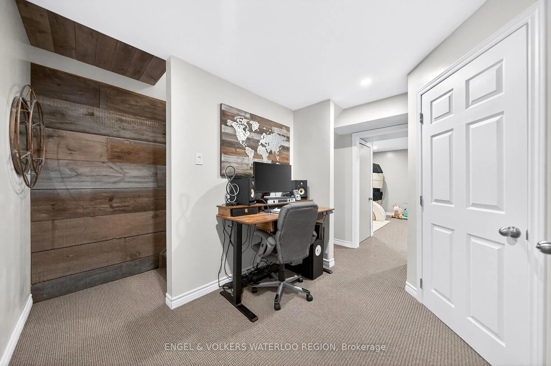 Photo 35 of 25 Oak Avenue, Waterloo — HOMEH