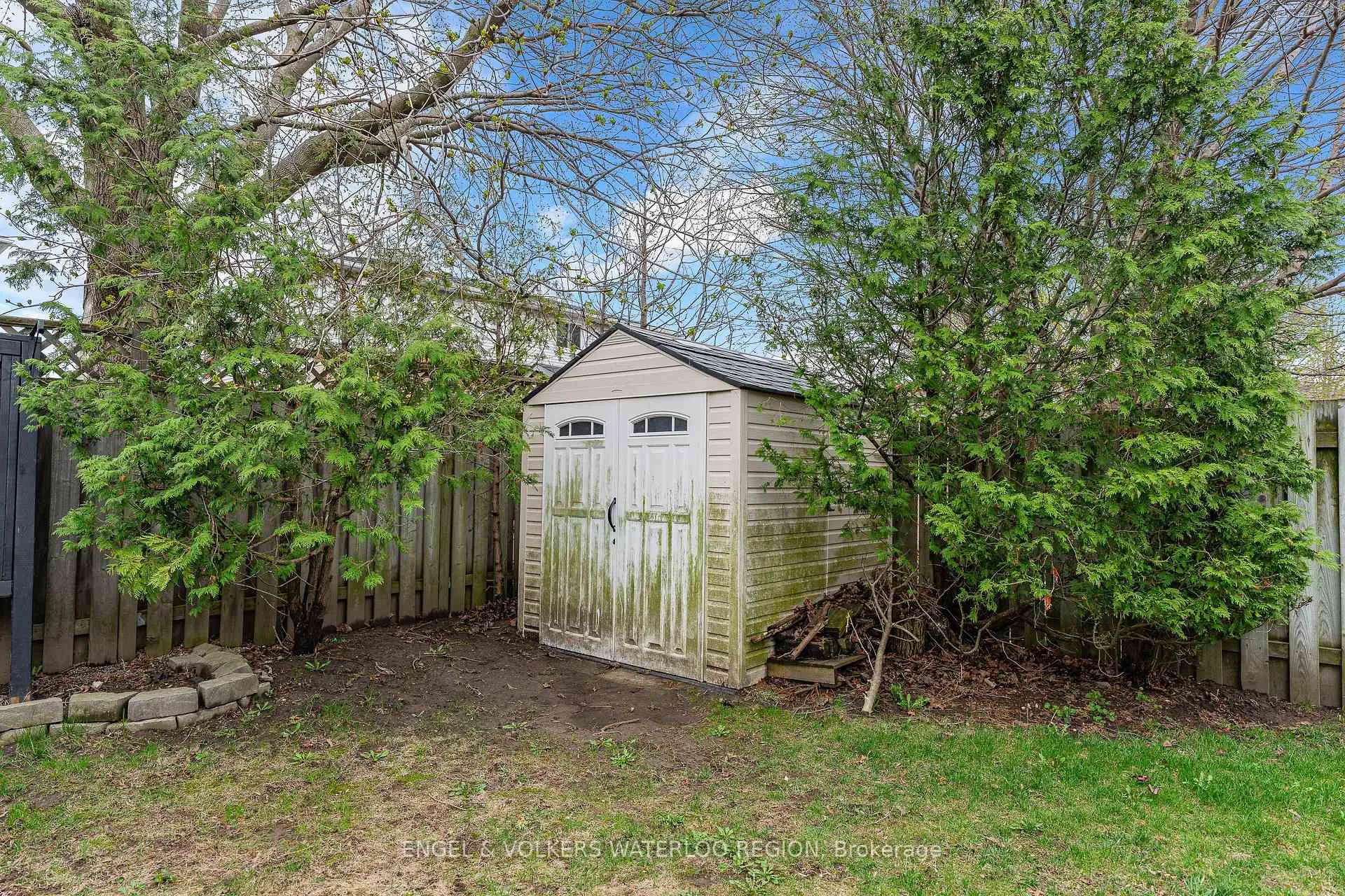 Photo 44 of 25 Oak Avenue, Waterloo — HOMEH