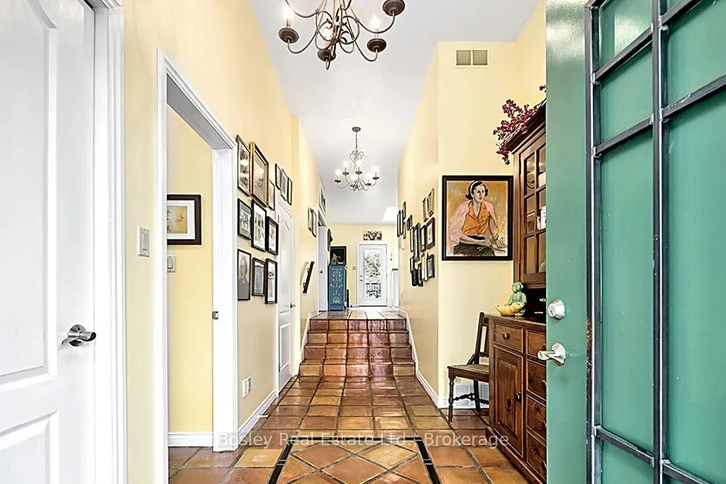 Photo 5 of 96 Moore Crescent, Blue Mountains — HOMEH