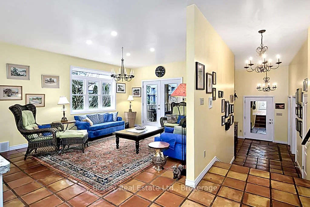 Photo 6 of 96 Moore Crescent, Blue Mountains — HOMEH