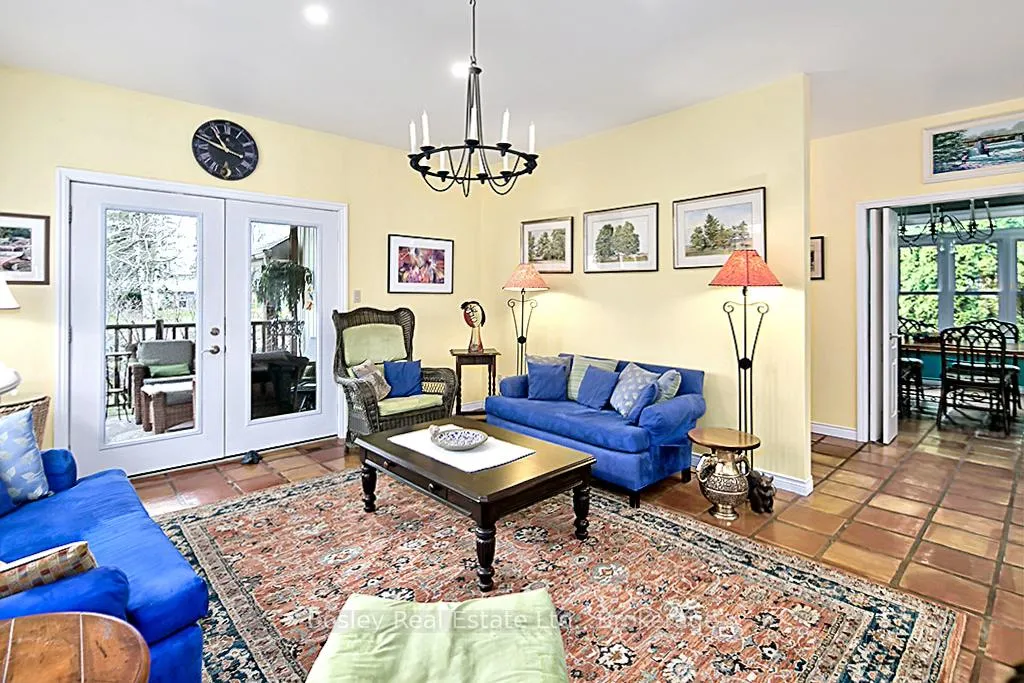 Photo 8 of 96 Moore Crescent, Blue Mountains — HOMEH