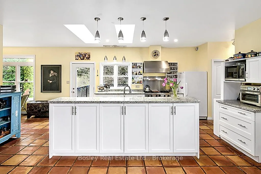 Photo 11 of 96 Moore Crescent, Blue Mountains — HOMEH