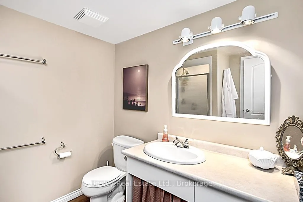Photo 35 of 96 Moore Crescent, Blue Mountains — HOMEH