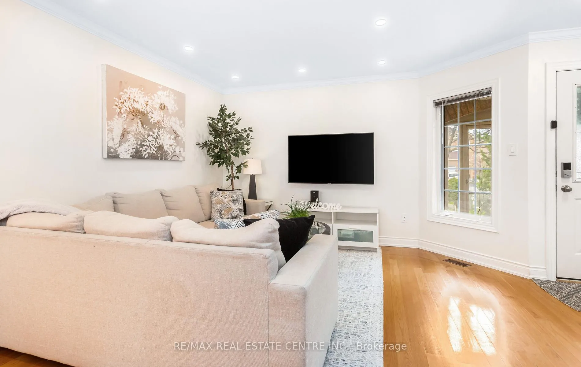 Photo 7 of 66 Herkes Drive, Brampton, Fletcher's West — HOMEH