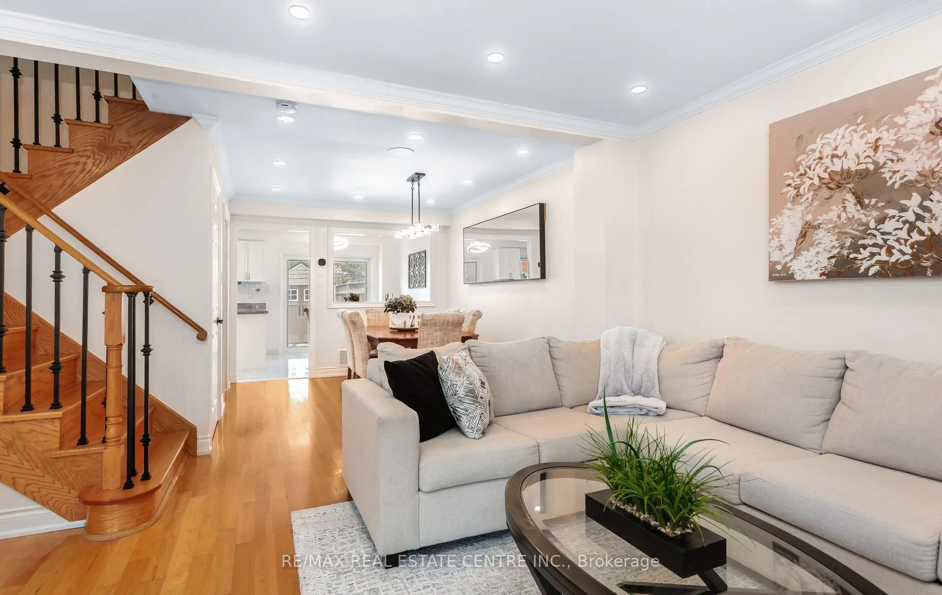 Photo 11 of 66 Herkes Drive, Brampton, Fletcher's West — HOMEH