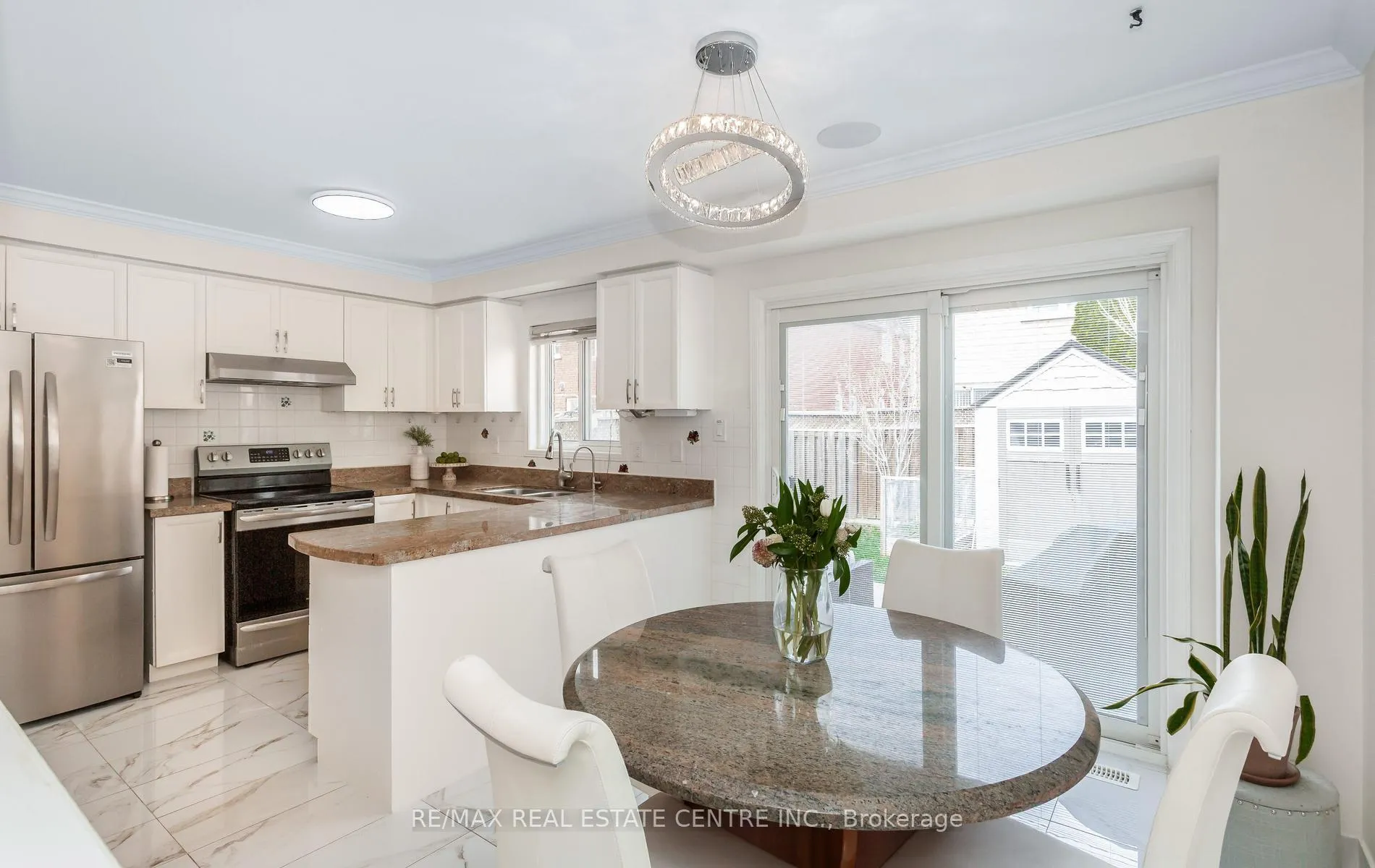 Photo 16 of 66 Herkes Drive, Brampton, Fletcher's West — HOMEH