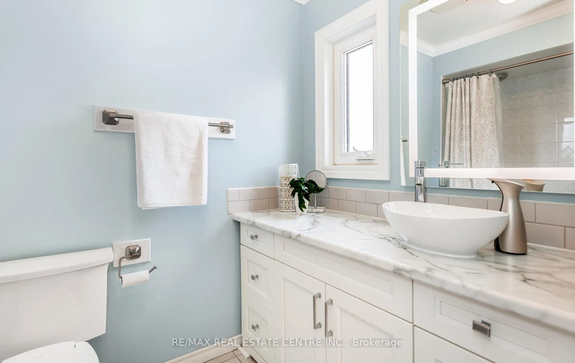 Photo 25 of 66 Herkes Drive, Brampton, Fletcher's West — HOMEH