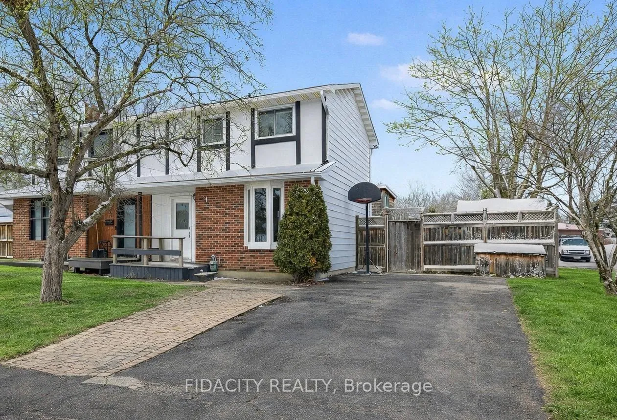 Photo 1 of 28 Glamorgan Drive, Ottawa, Kanata - Glencairn/Hazeldean — HOMEH
