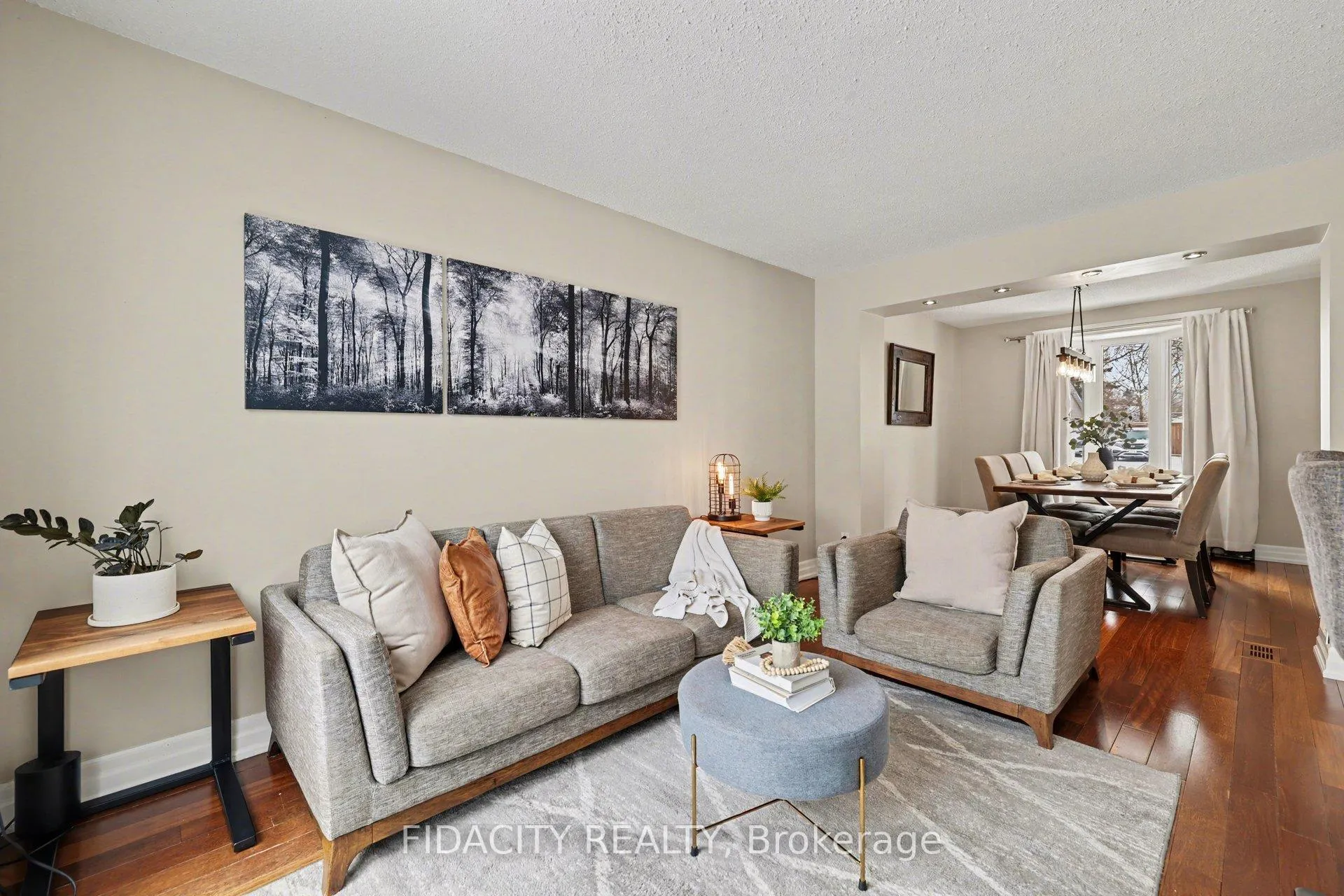 Photo 9 of 28 Glamorgan Drive, Ottawa, Kanata - Glencairn/Hazeldean — HOMEH